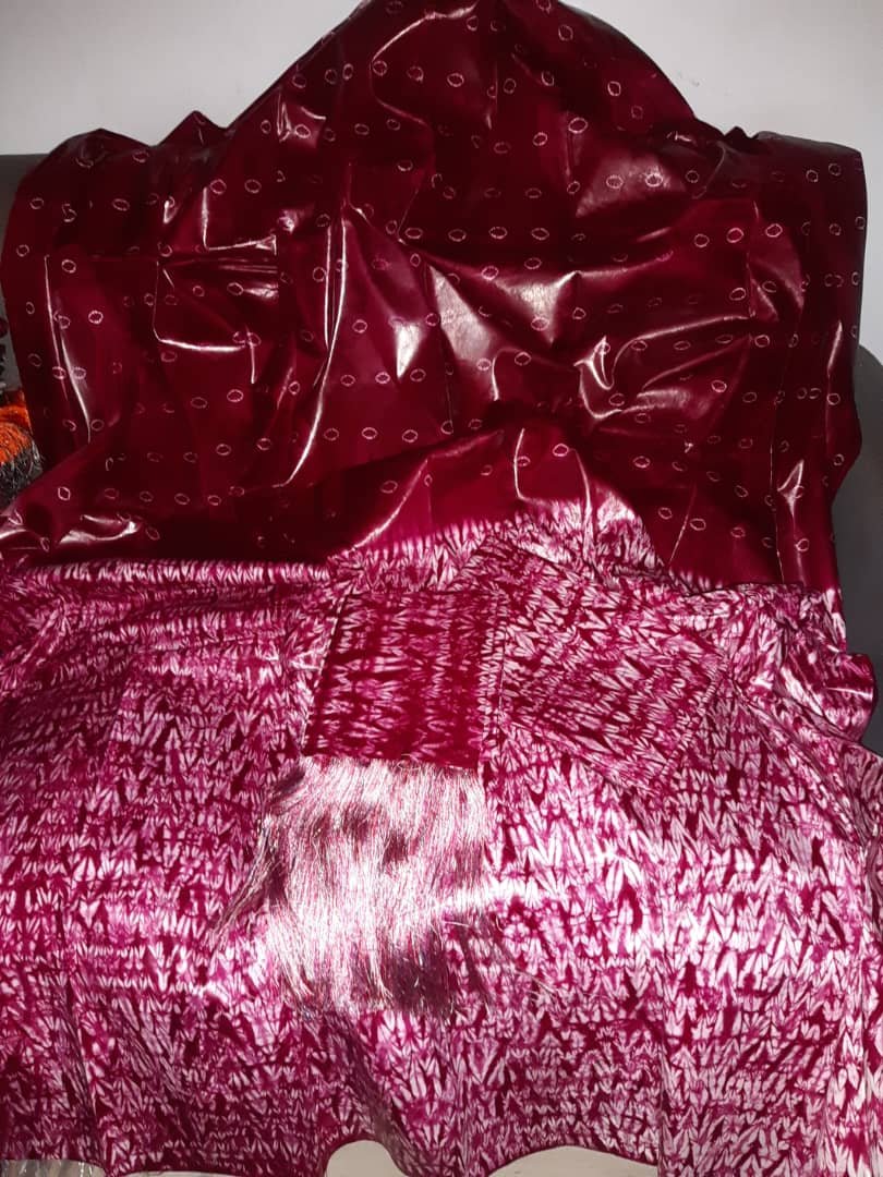 Petit motif siri fushia pour Demba