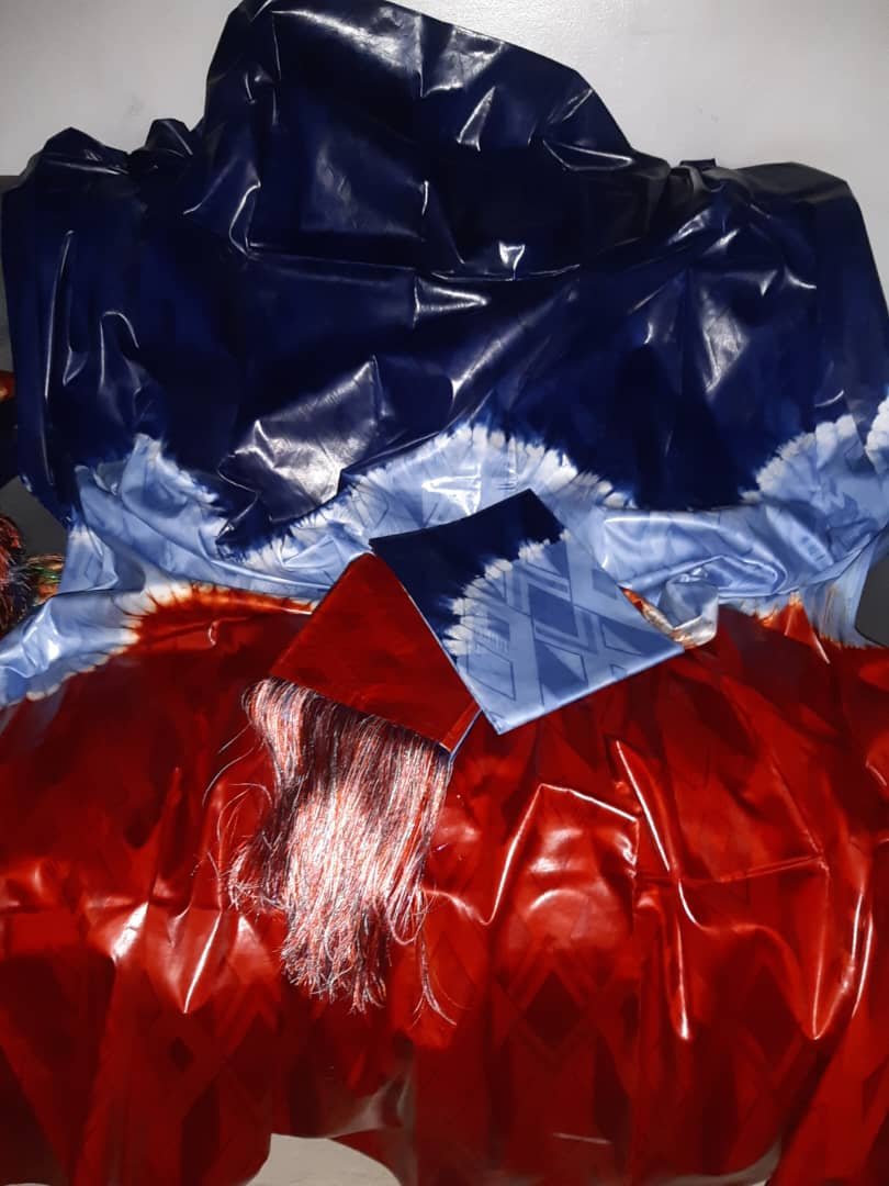 Siri 3 tons bleu baga rouge getzner