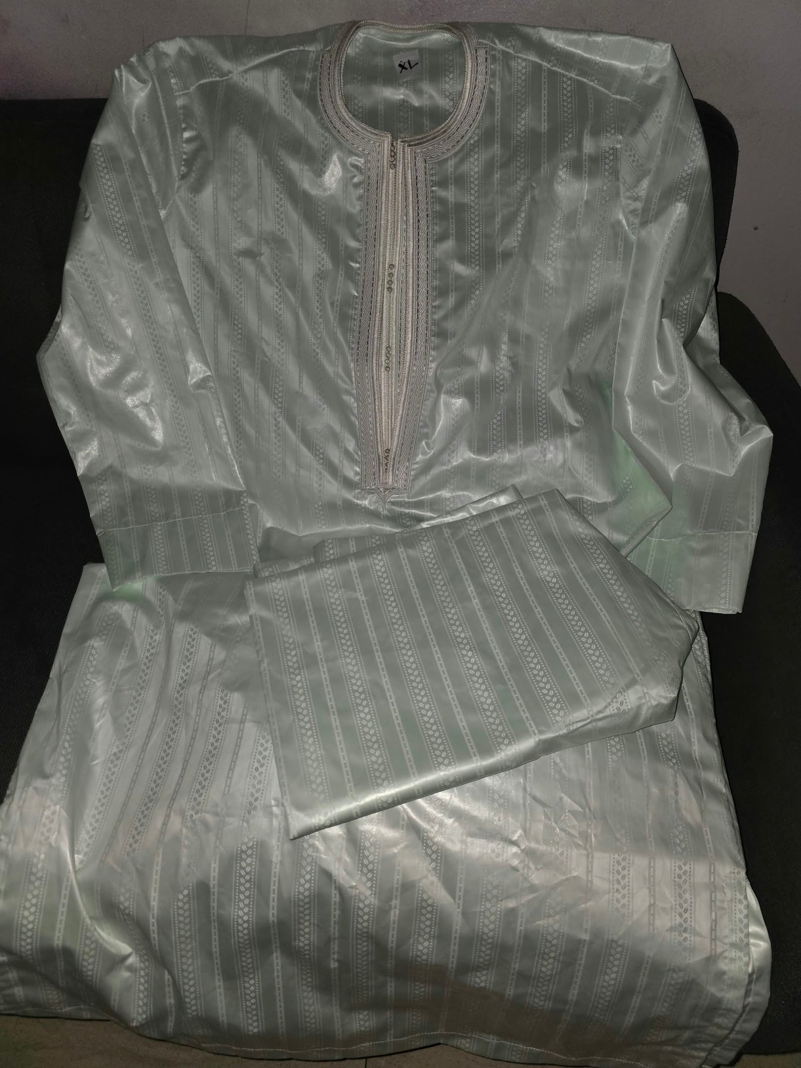Ensemble 2 pièces pour homme broderie double cou