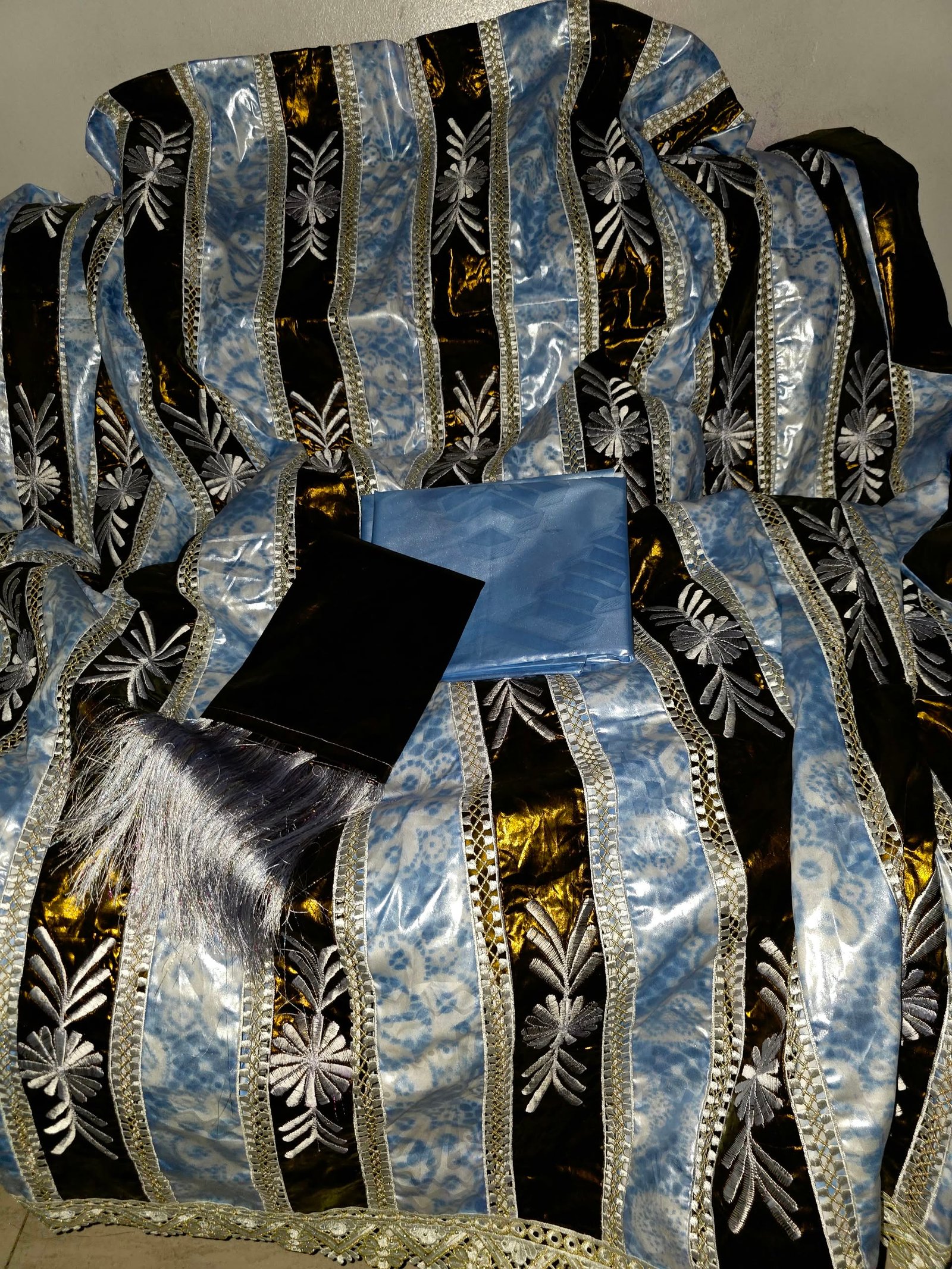 Magnifique farafarani tendance du moment aux couleur bleu et lomassa