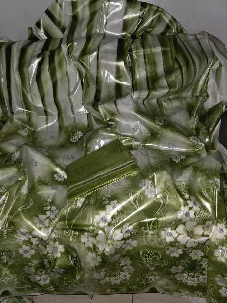 Magnifique bazin miel aux couleurs vert new creation