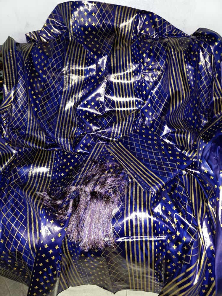 Magnifique Boubou de cérémonie VIP Bleu motifs jaune