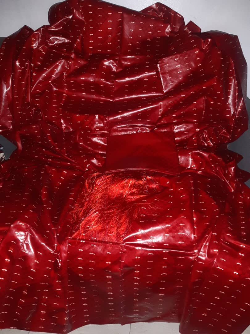 Boubou de cérémonie malien siri teinture rouge bazin riche getzner